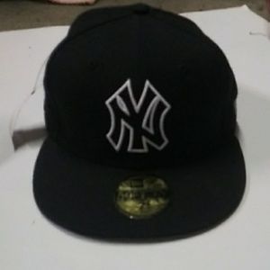 New era black snap back